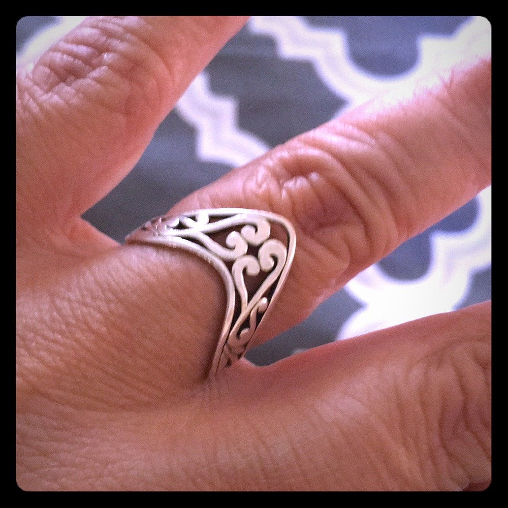 Sterling silver versatile deigned antique ring